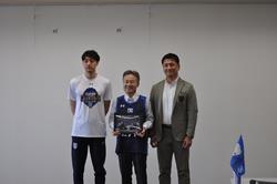 福井ブローウィンズ知事表敬（２）