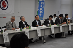 会議の様子１