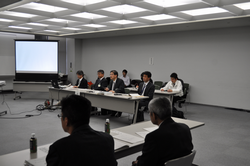 会議の様子２