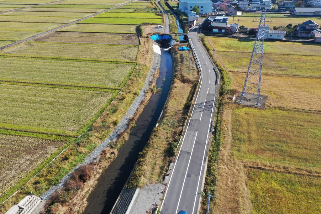 荒川 護岸 施工状況