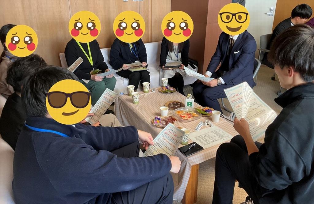 ヘルメット着用画像