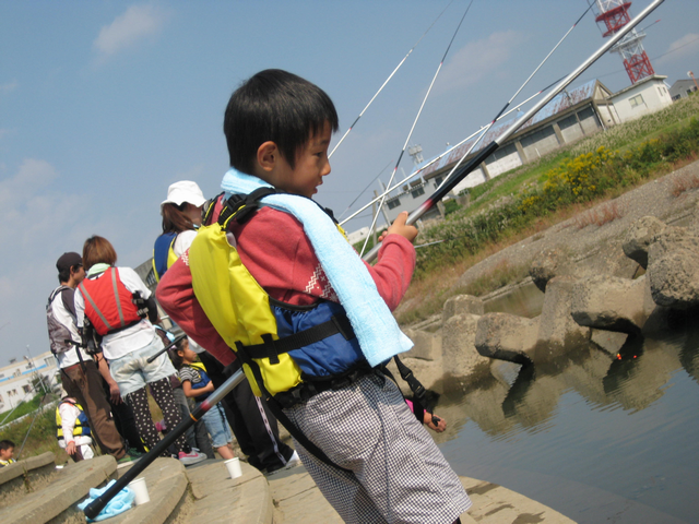 ウォーキングと魚釣り教室