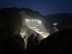 夜間現場
