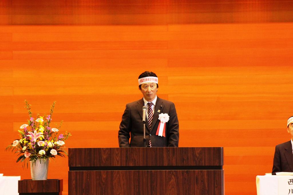 あいさつ　松田県議会議長