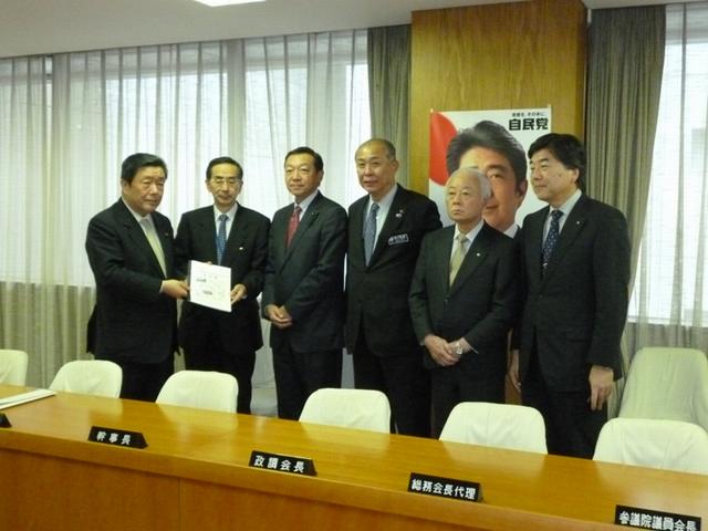 森山総務会長代理