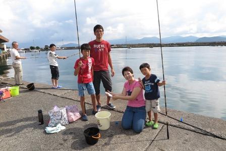 大きな魚もつれました