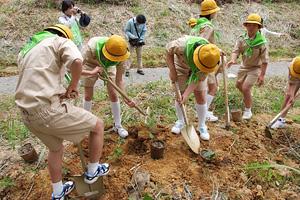 緑の少年団による記念植樹