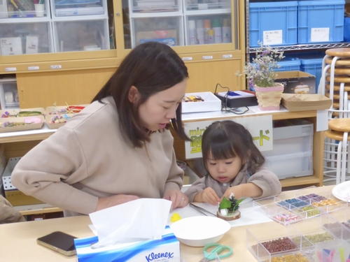 冬のまつぼっくりツリー(いつでもできる体験)