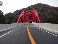 トンネル坑口田ノ浦川