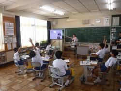 R6_荒土小学校_授業風景