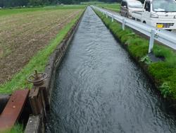 整備前の上庄大井幹線用水路