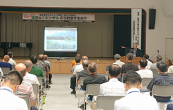 赤座講師の熱弁に引き込まれる参加者