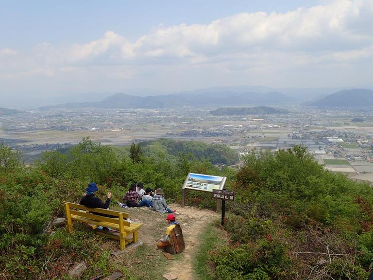 三床山