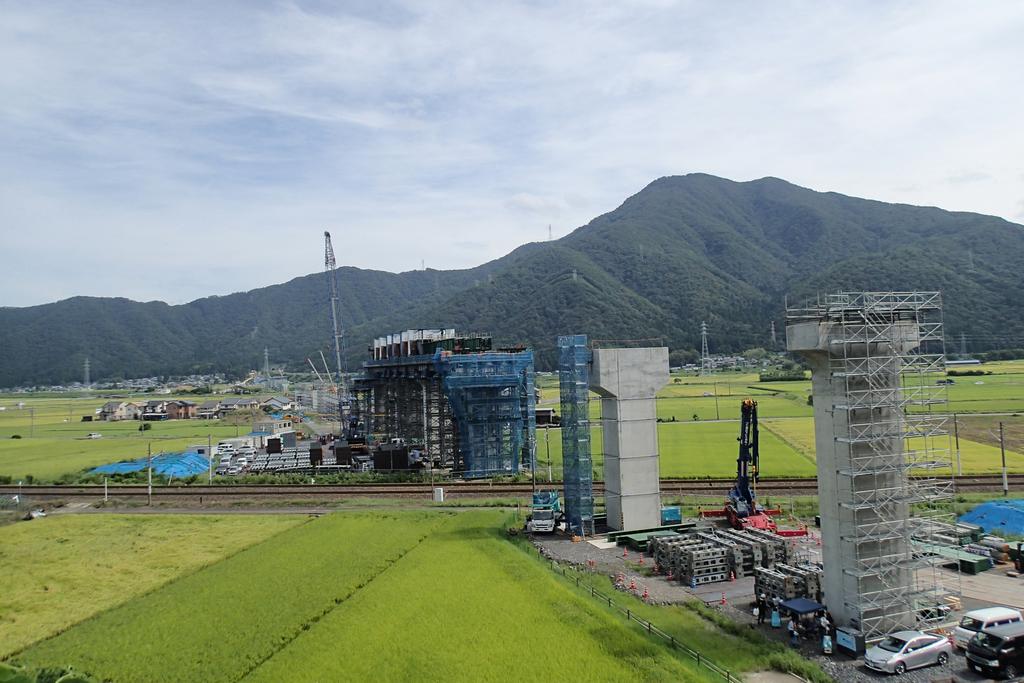 R1年6月高架橋（日野川橋りょう付近）
