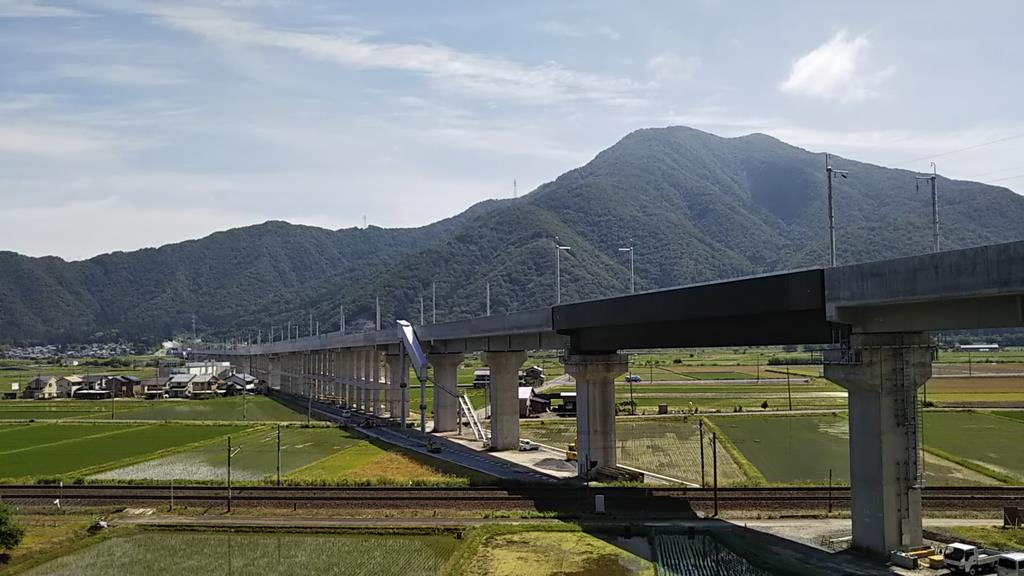 R4年6月高架橋（日野川橋りょう付近）