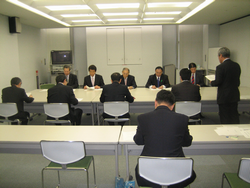 連絡会議（県議会）