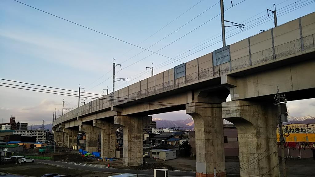 R5.3月開発高架橋