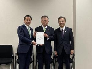 全国知事会総務常任委員会の委員長として「民主主義と地方自治の基盤である公明かつ適正な選挙の確保に向けた緊急提言」について意見交換を行いました