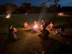 キャンプファイヤー