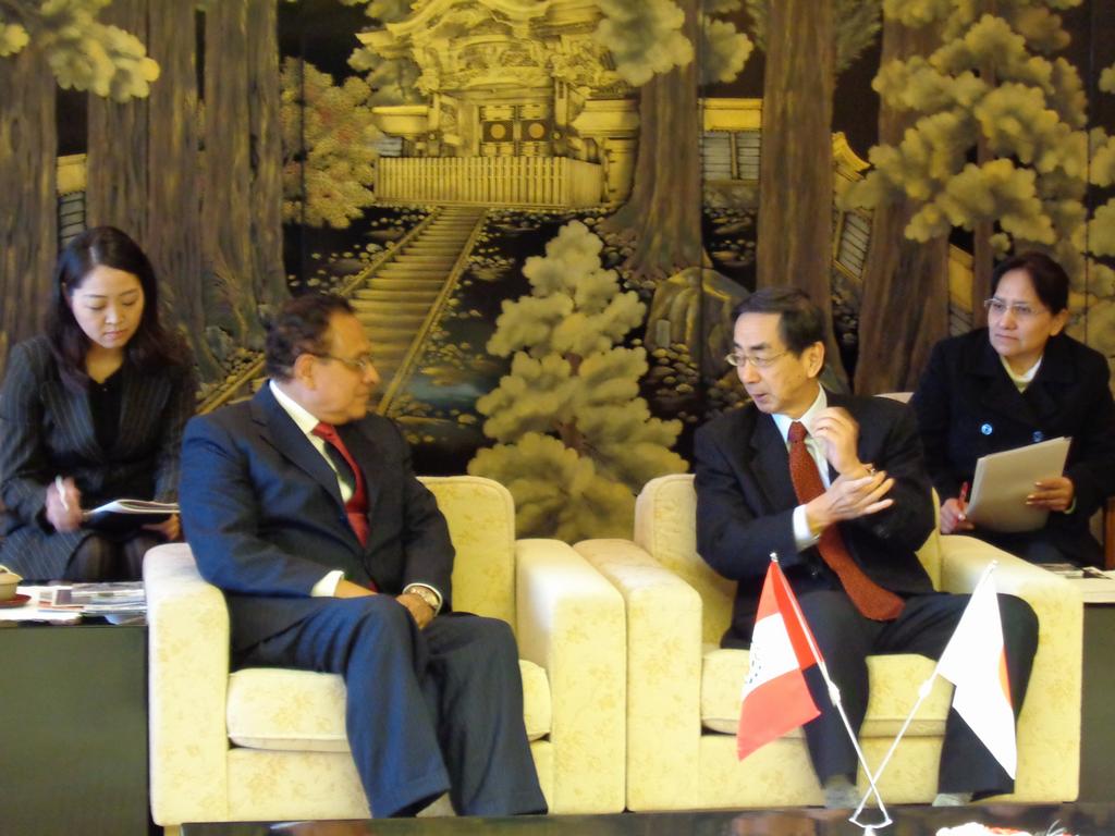 【写真】駐日ペルー共和国特命全権大使との面談