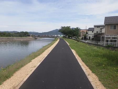 井の口川舗装完成