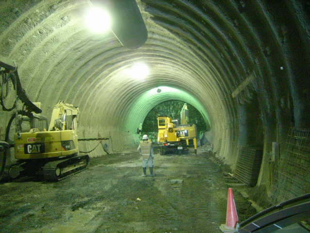 小川工区坑内の様子20120828