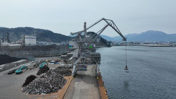 多目的クレーン２号機