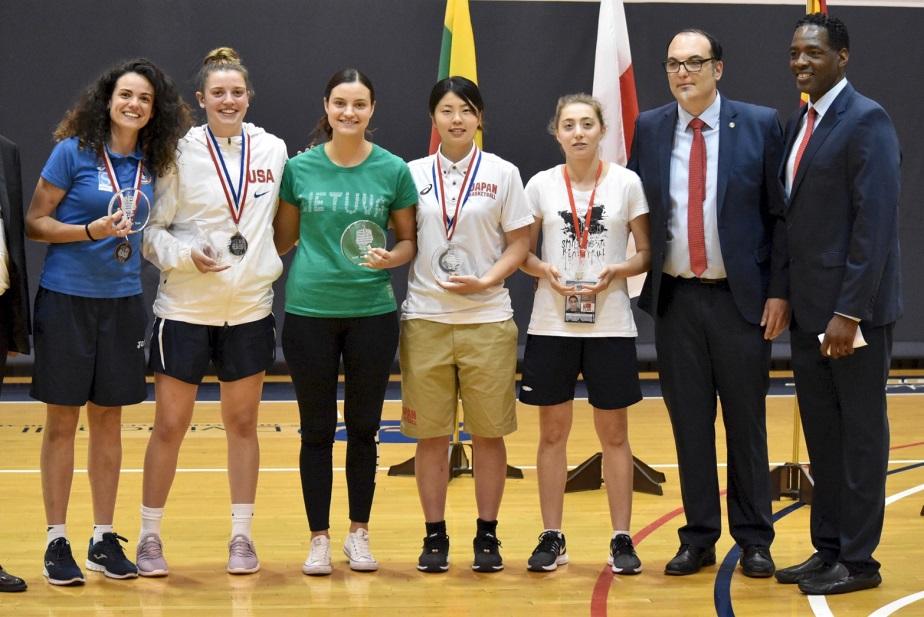 女子ベストファイブに選出