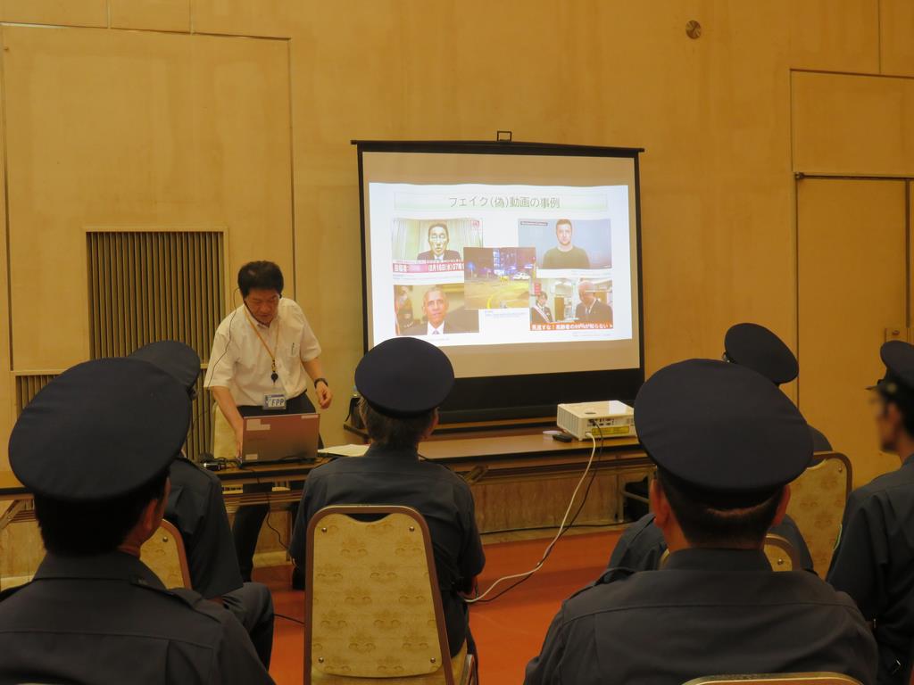 ディープフェイク